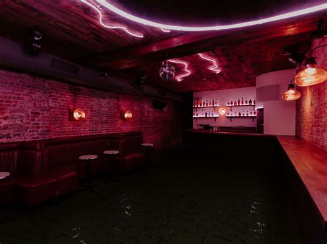 The Best NYC Bars Where You Can Dance